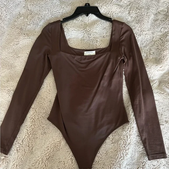 Aritzia Babaton Brown Long Sleeve Bodysuit - Picture 1 of 3